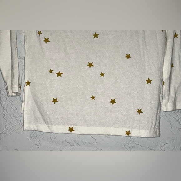 Old Navy White Long Sleeve Shirt with Gold Stars (NWOT) - Picture 7 of 9